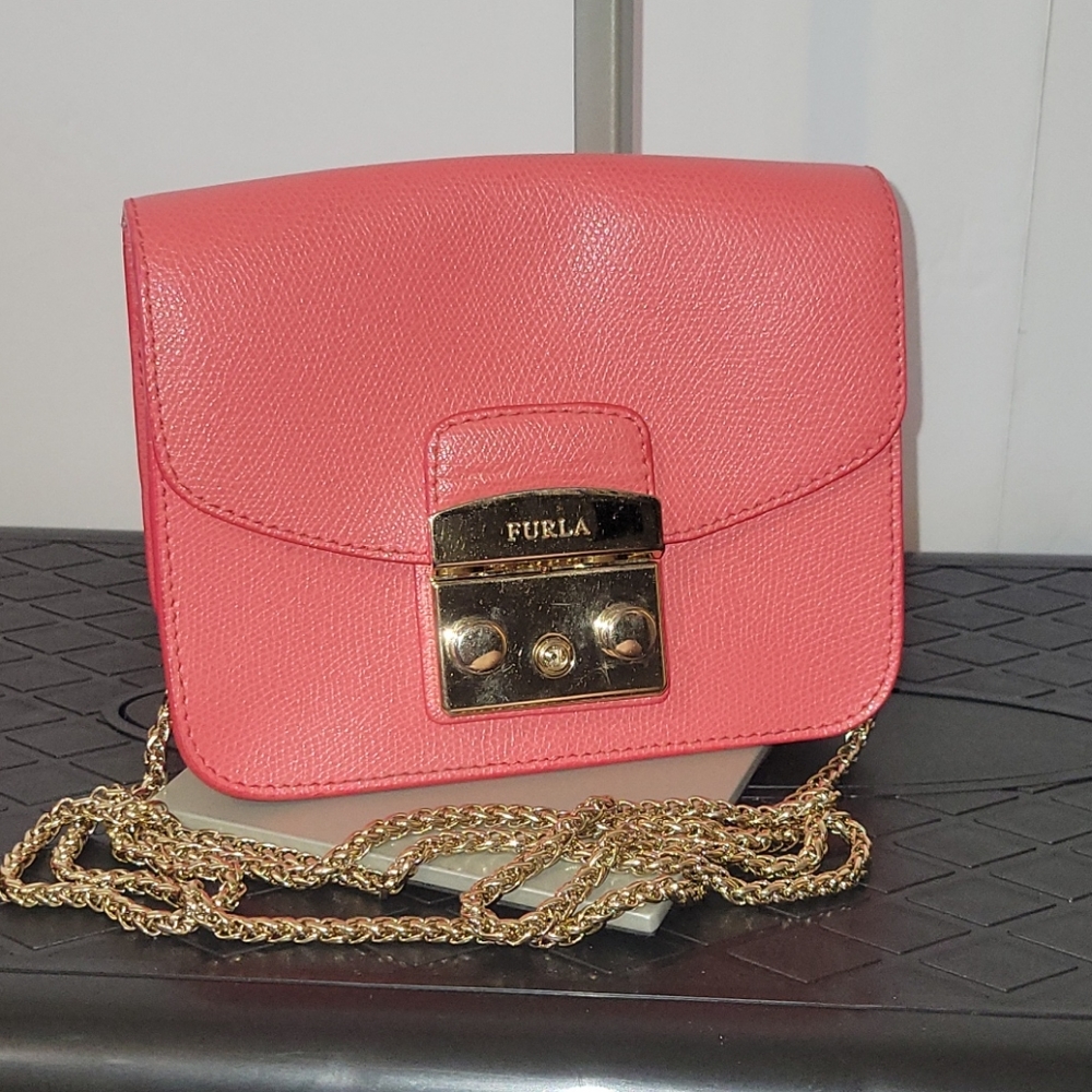 Furla mini metropolis rare salmon pink crossbody